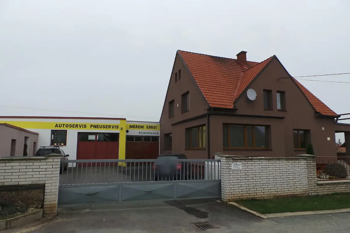 Čestmír LEV - AUTOOPRAVNA